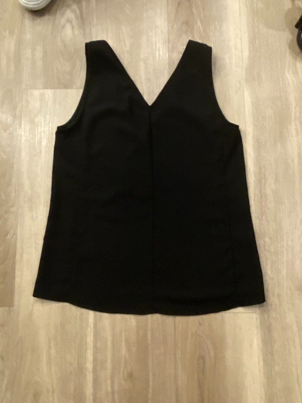 Nordstrom Sleeveless V Neck Blouse Black Size S Minimalist Workwear Tank Top - Picture 7 of 7